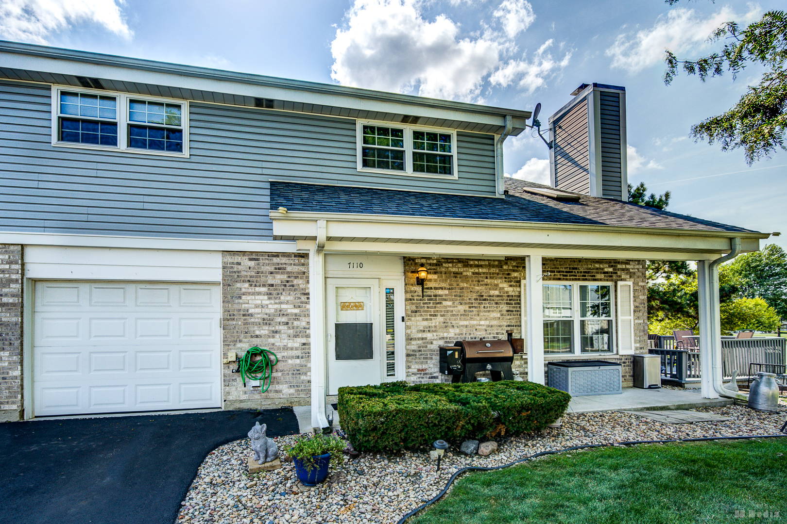 Don't miss out this beautiful and well maintained townhome in Steeple Run. Offers 2 spacious bedrooms, plus loft, 2.5 bathrooms, Freshly painted, living room with vaulted ceilings and cozy fireplace. Newer appliances and  wood laminate floors throughout main level. Also includes an oversized deck that's perfect for relaxing and entertaining. This home is a great blend of comfort and convenience.