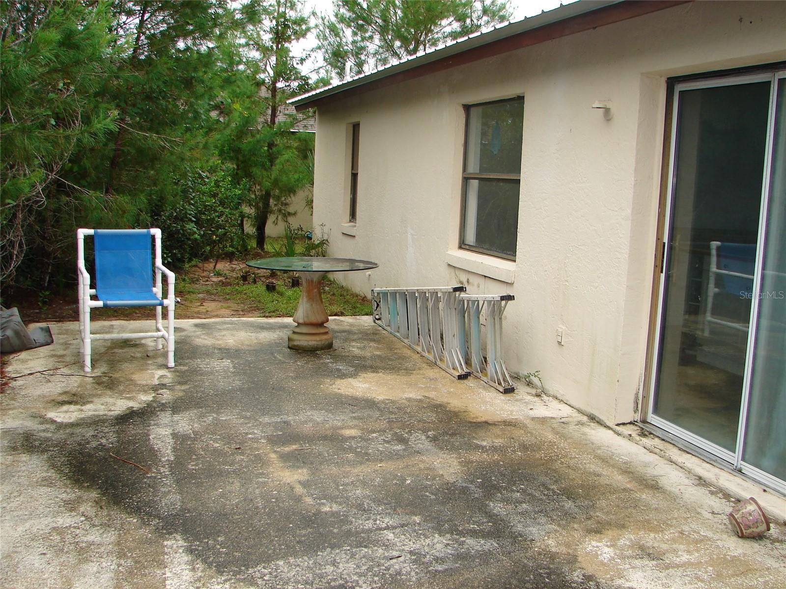 77 Freeport Lane