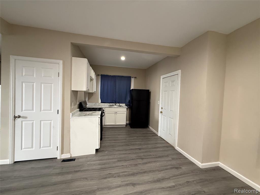 15344 Dexter Avenue