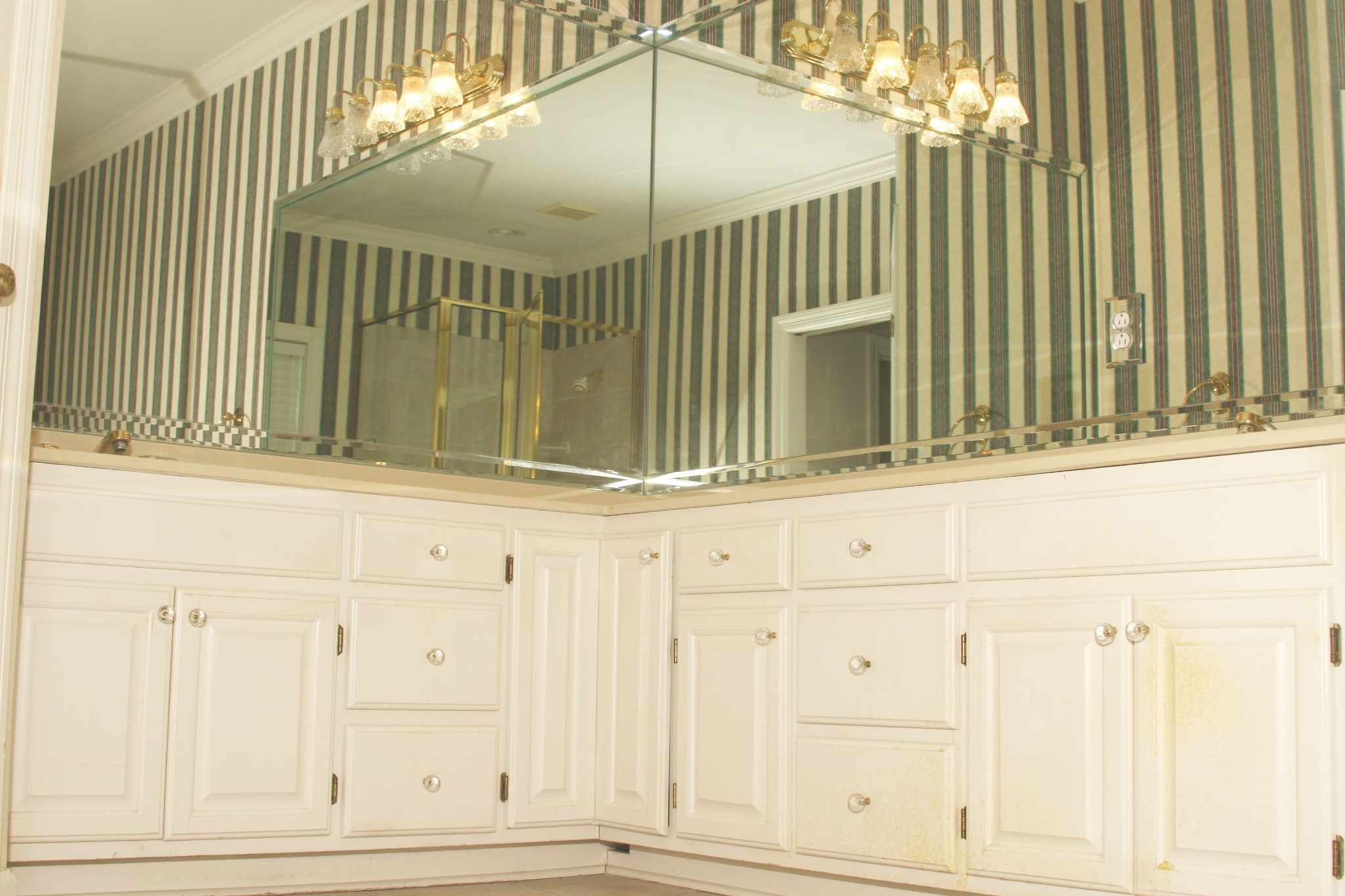 387 Natchez Trace Ct