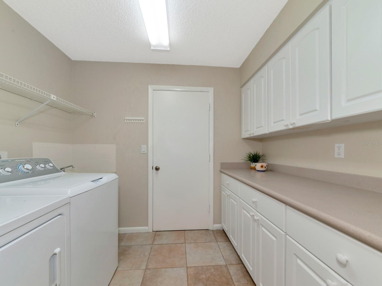 4503 Lake Vista Drive 4