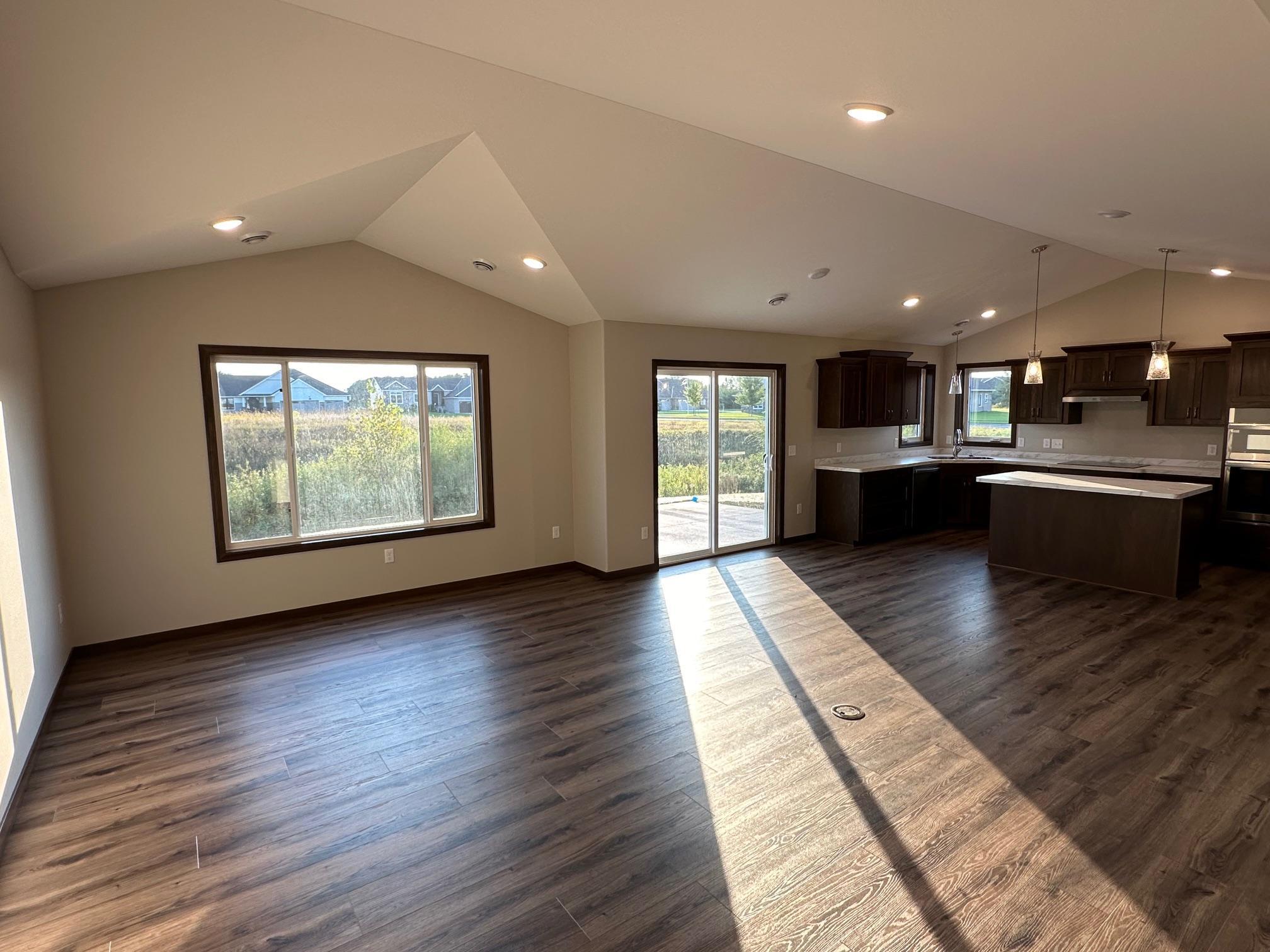 2003 Sandstone Loop N