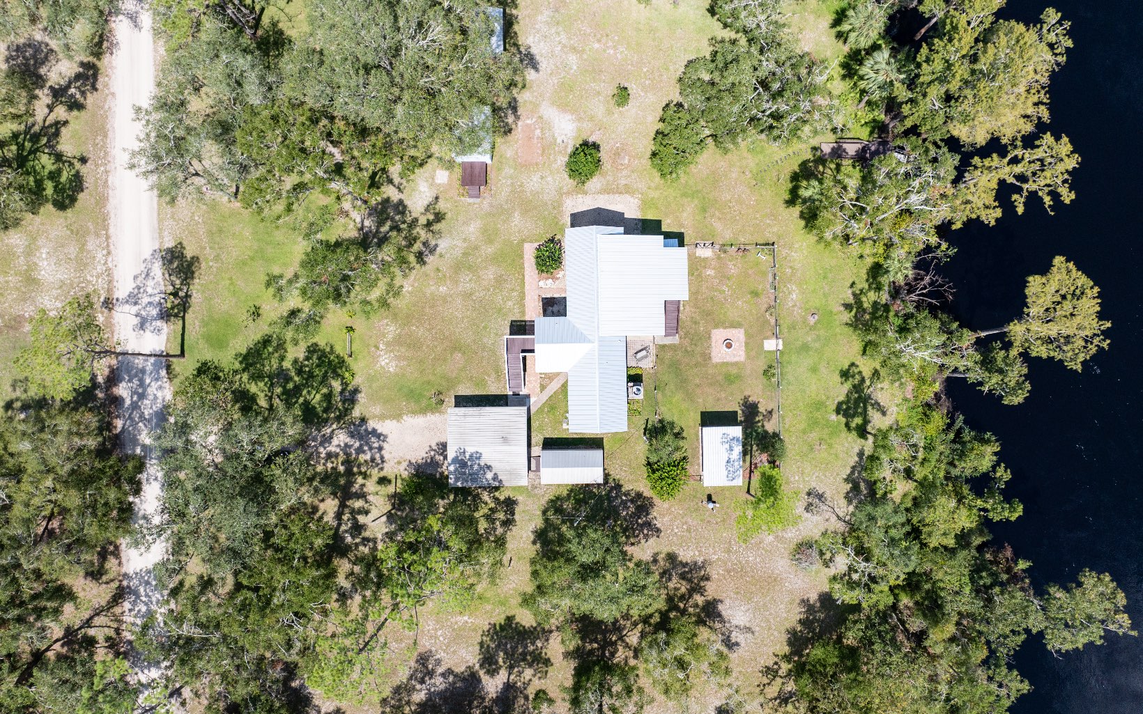 939 NW Banta Acres Rd