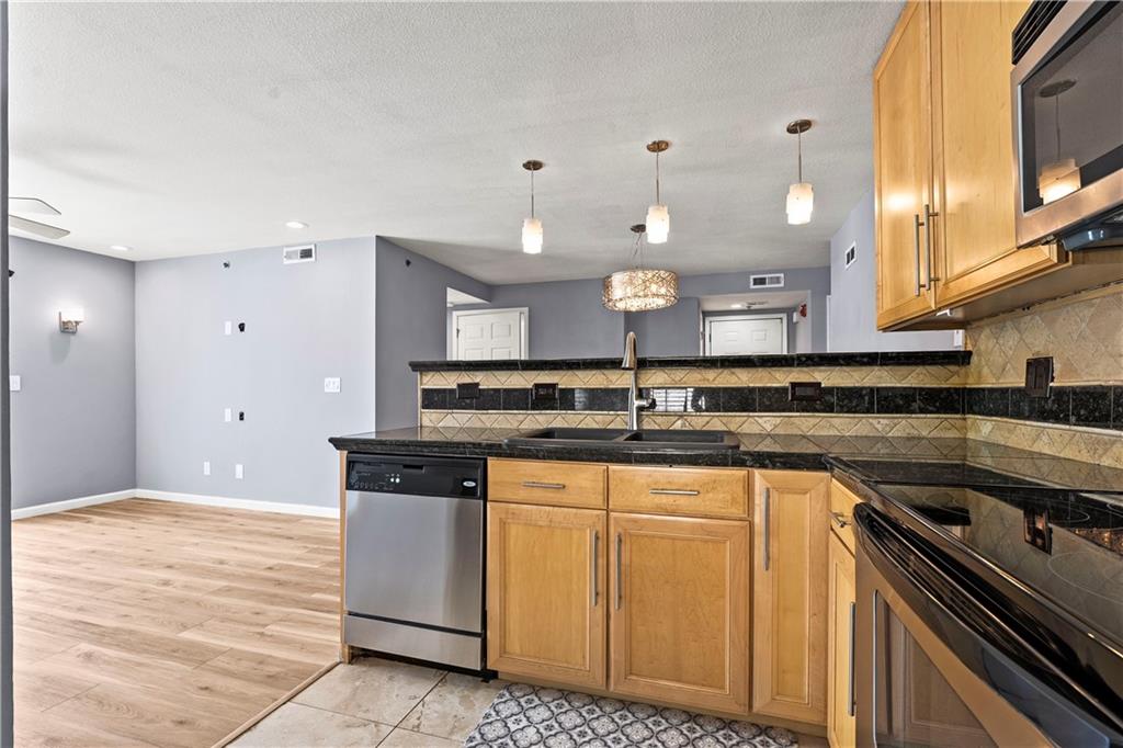 8000 N Drury Avenue 1B