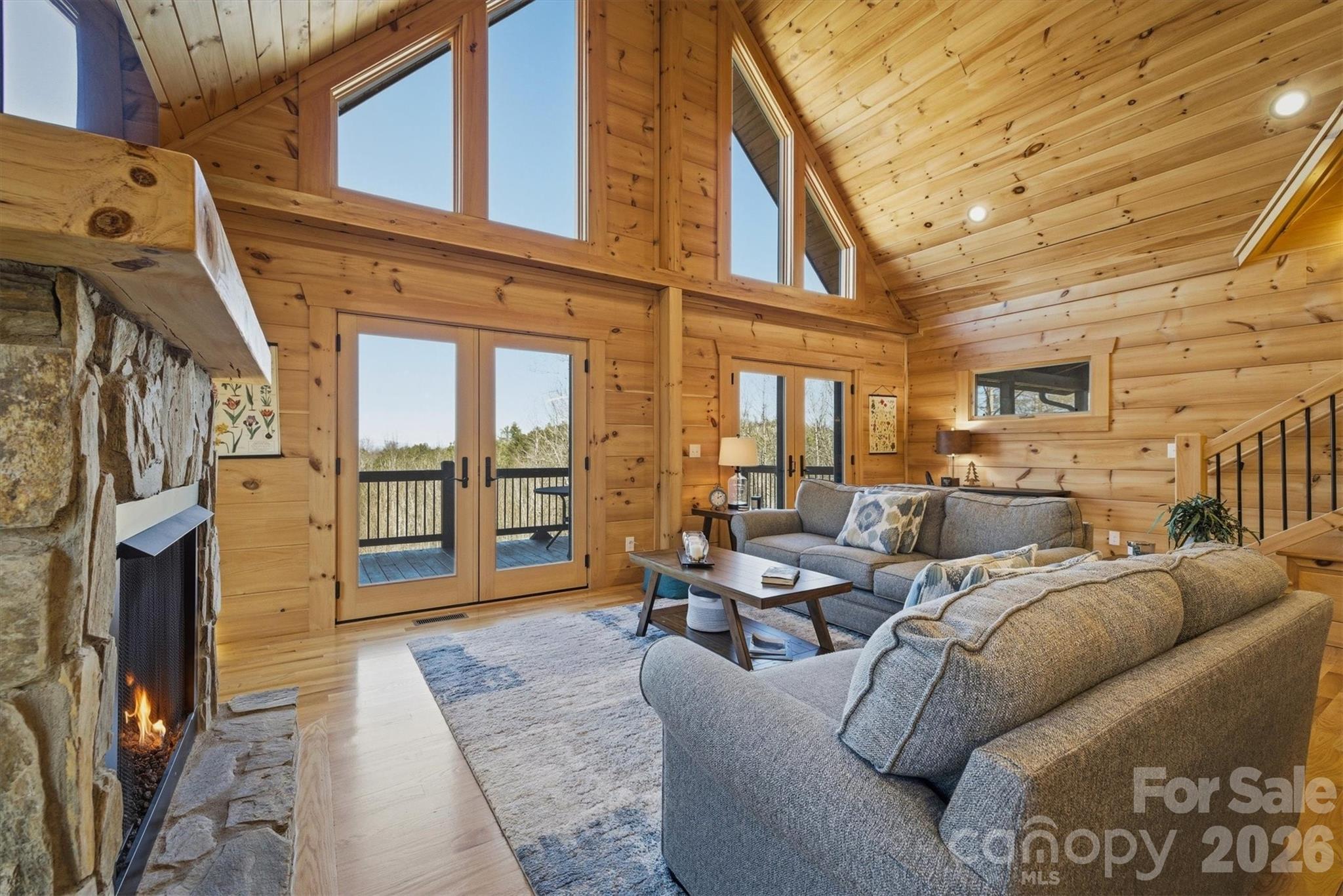 338 Lakeview Trail