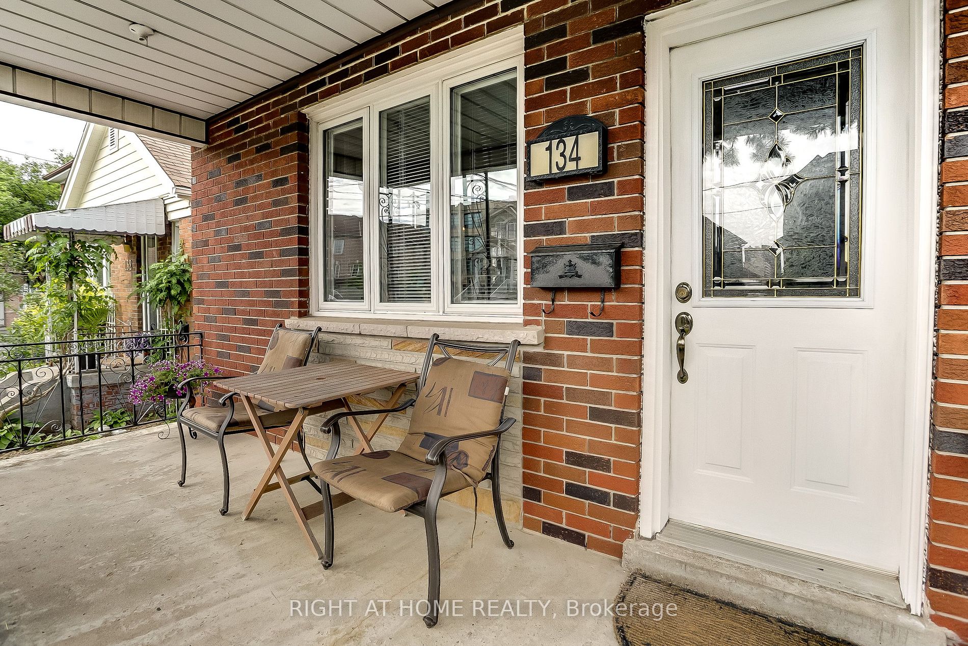 134 Locksley Ave