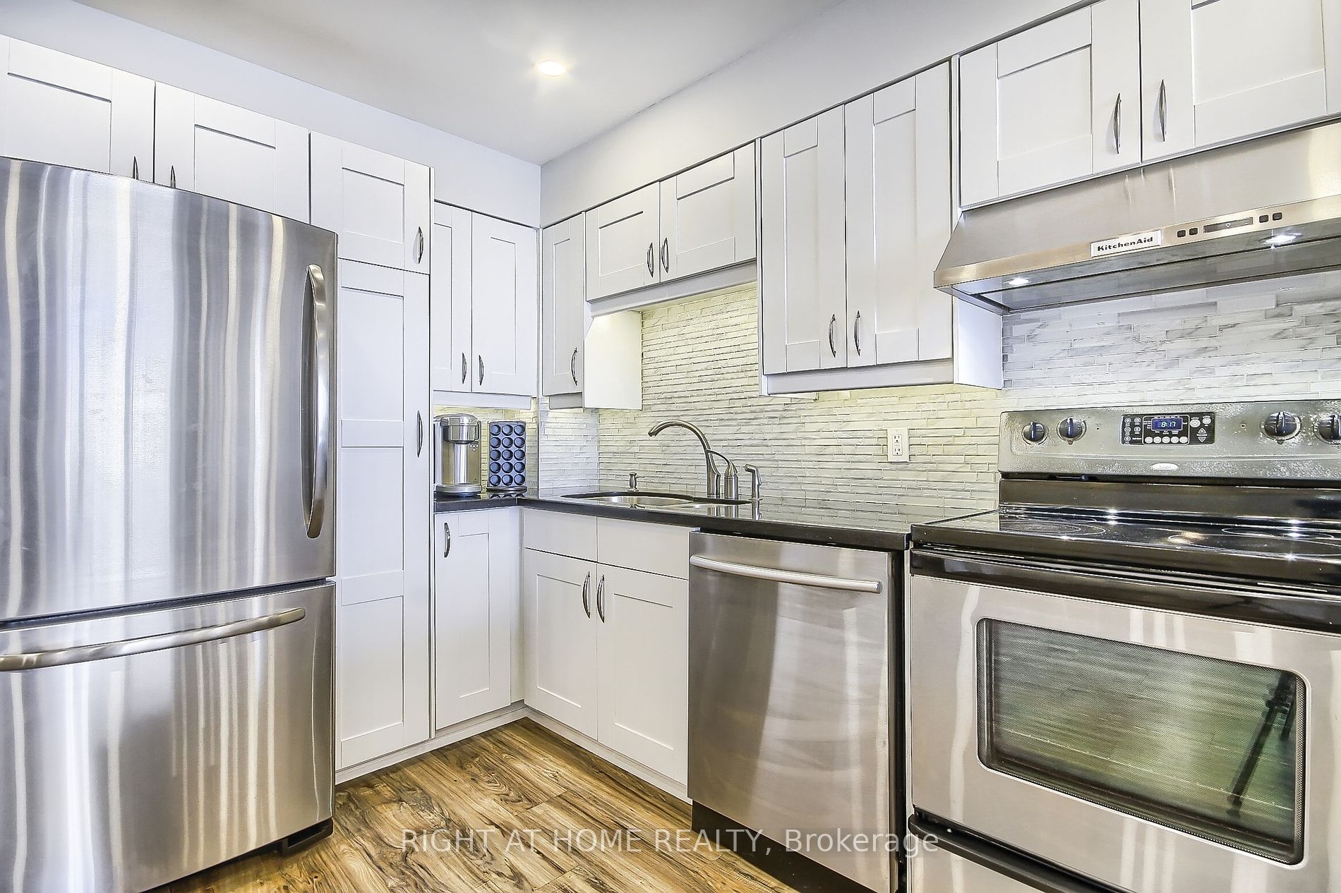 955 E O'connor Dr Ph7