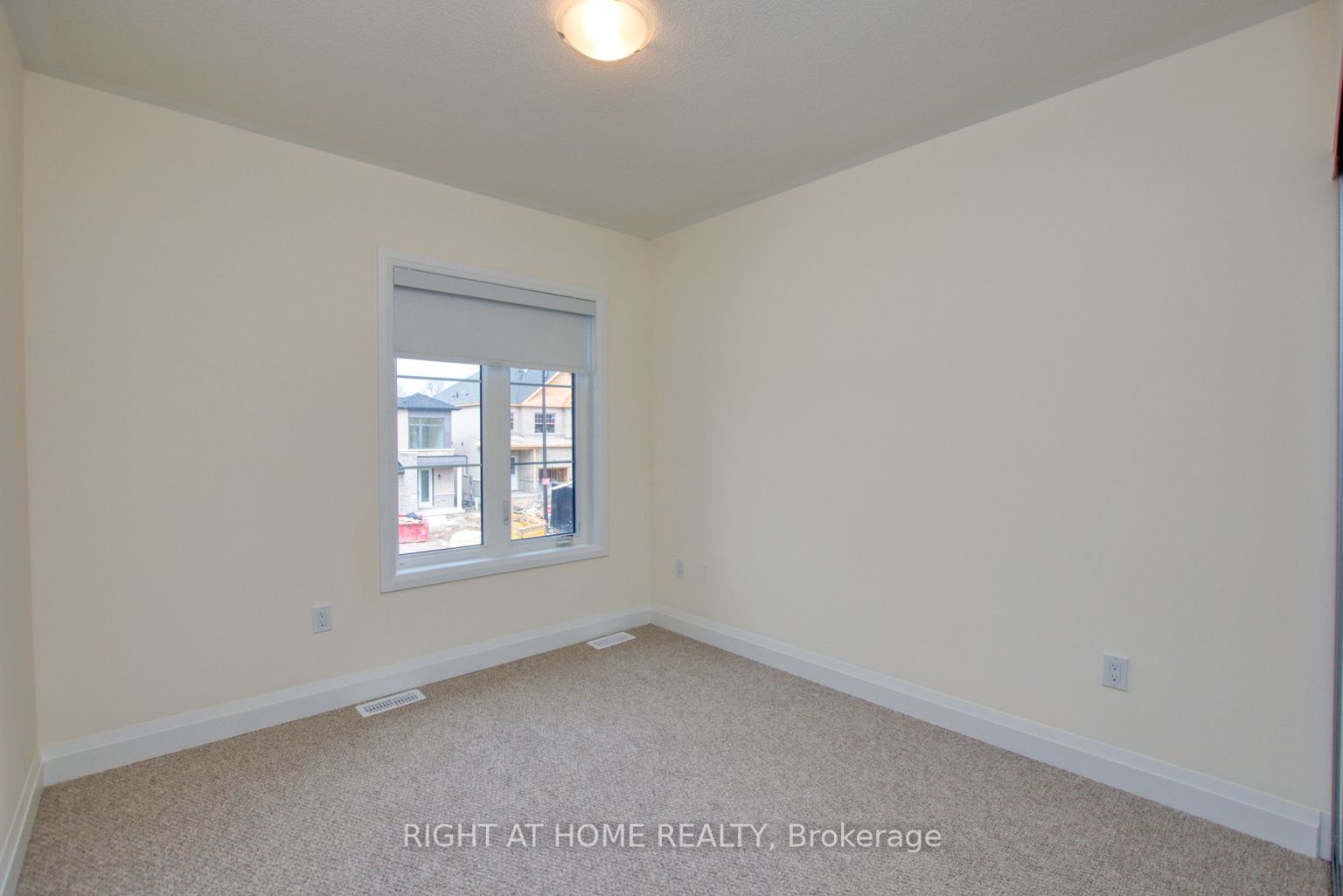 35 S Daffodil Rd