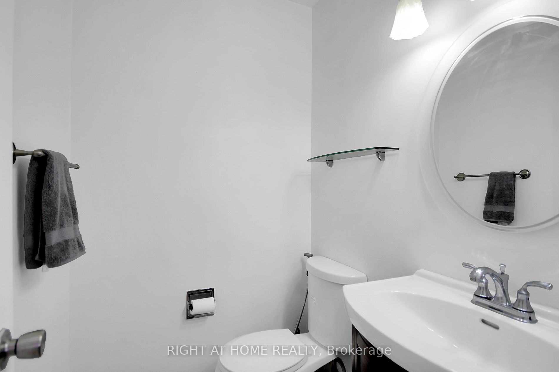 2126 Canberra Pl