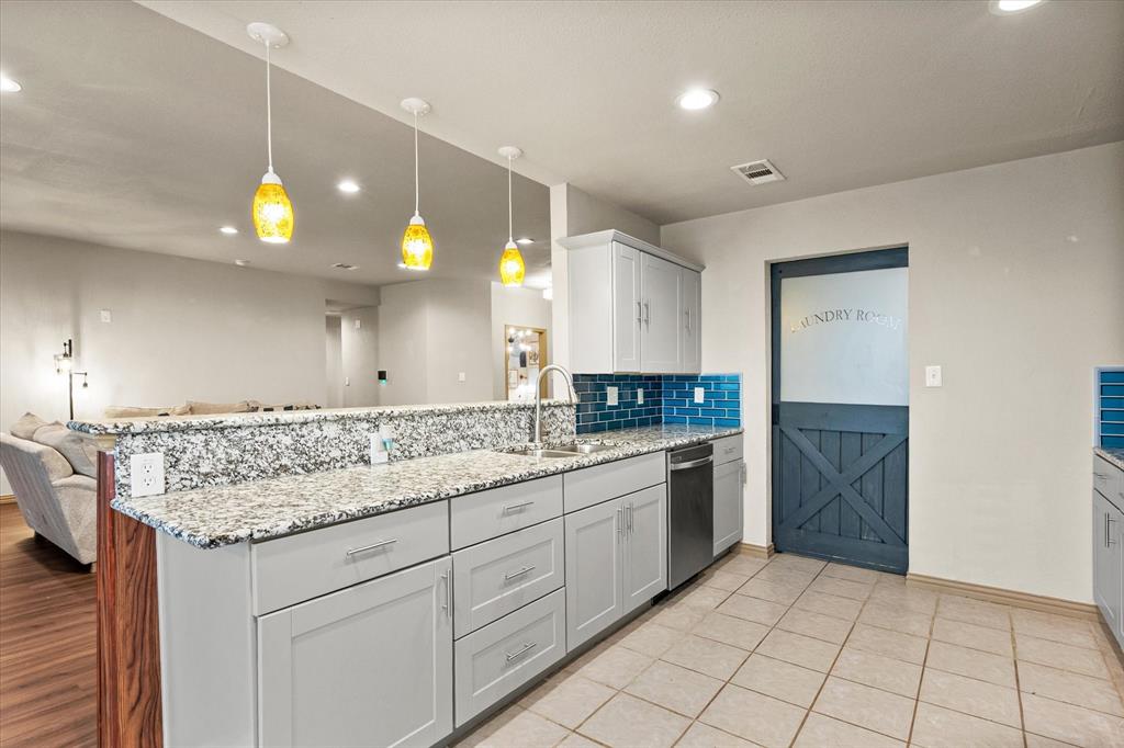 1708 Country Crest Lane