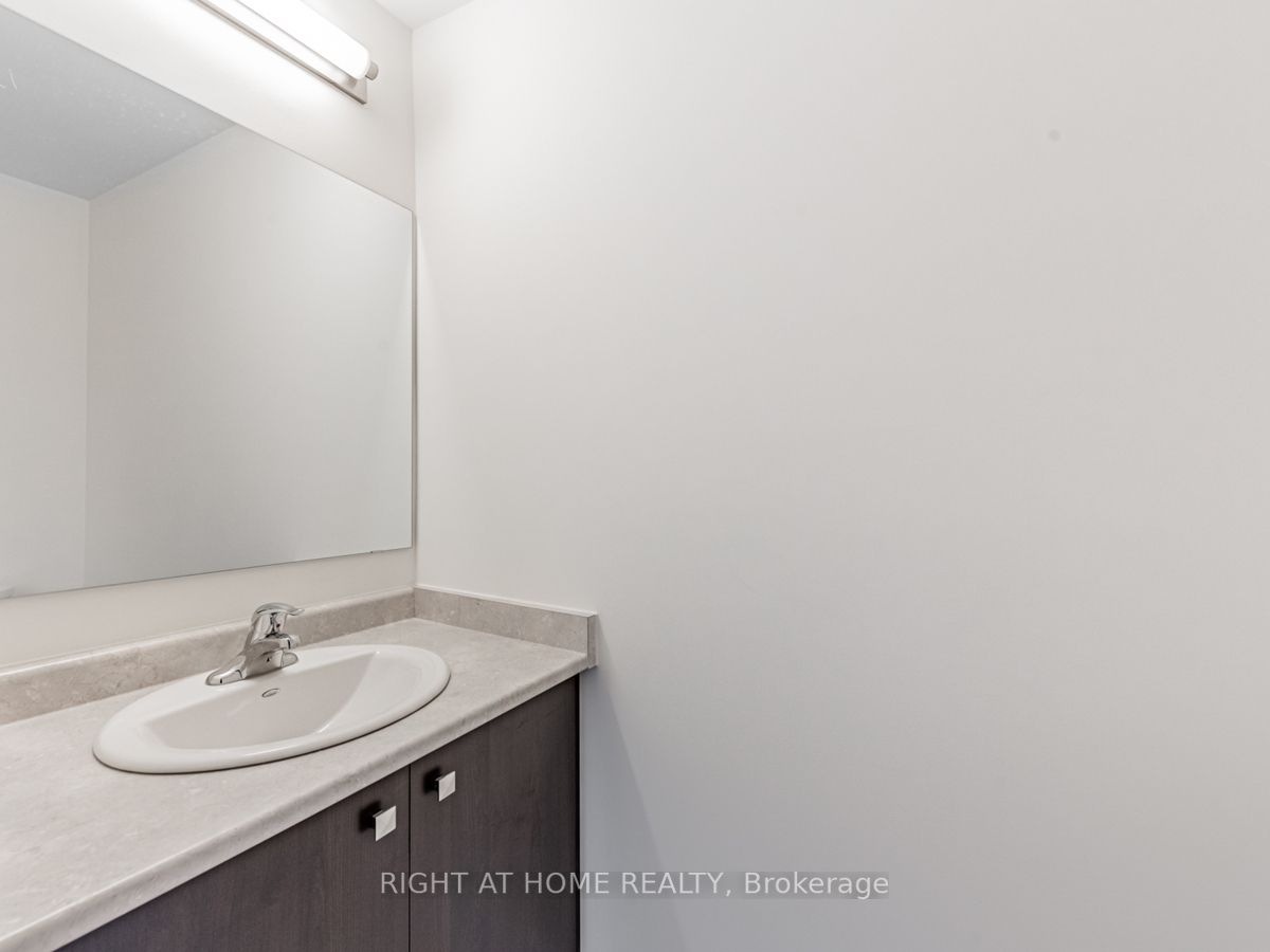 1972 Victoria Park Ave #21