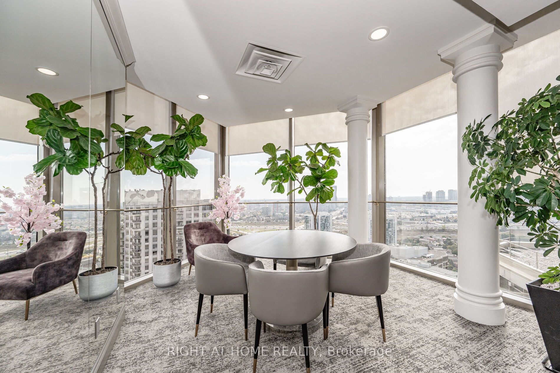 45 Kingsbridge Garden Circ 503