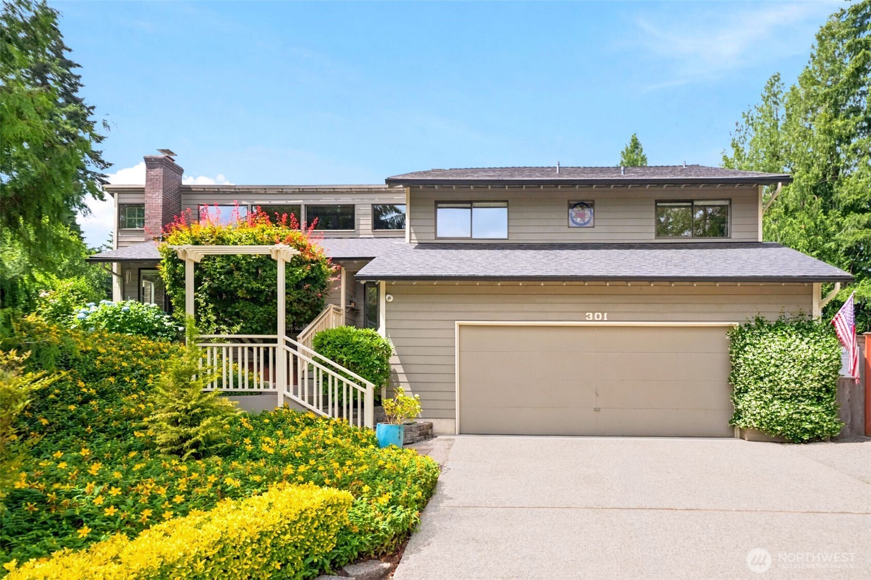 Bellevue - 301  128TH Avenue NE