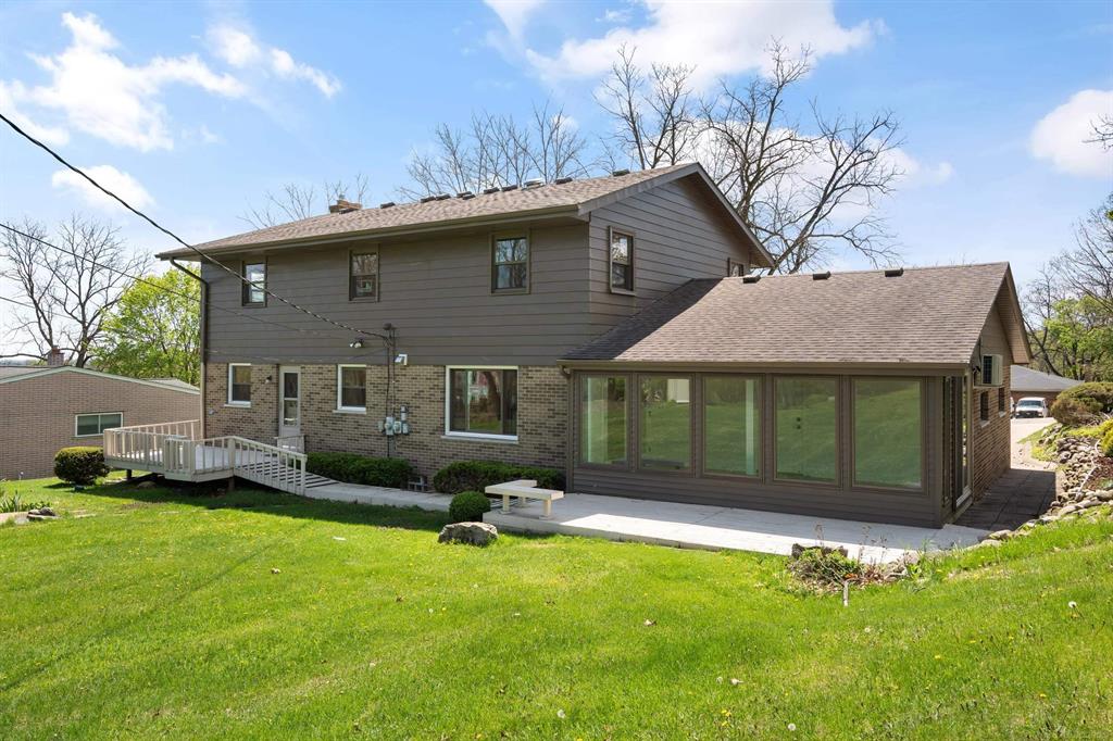 7533 Roberta Lane