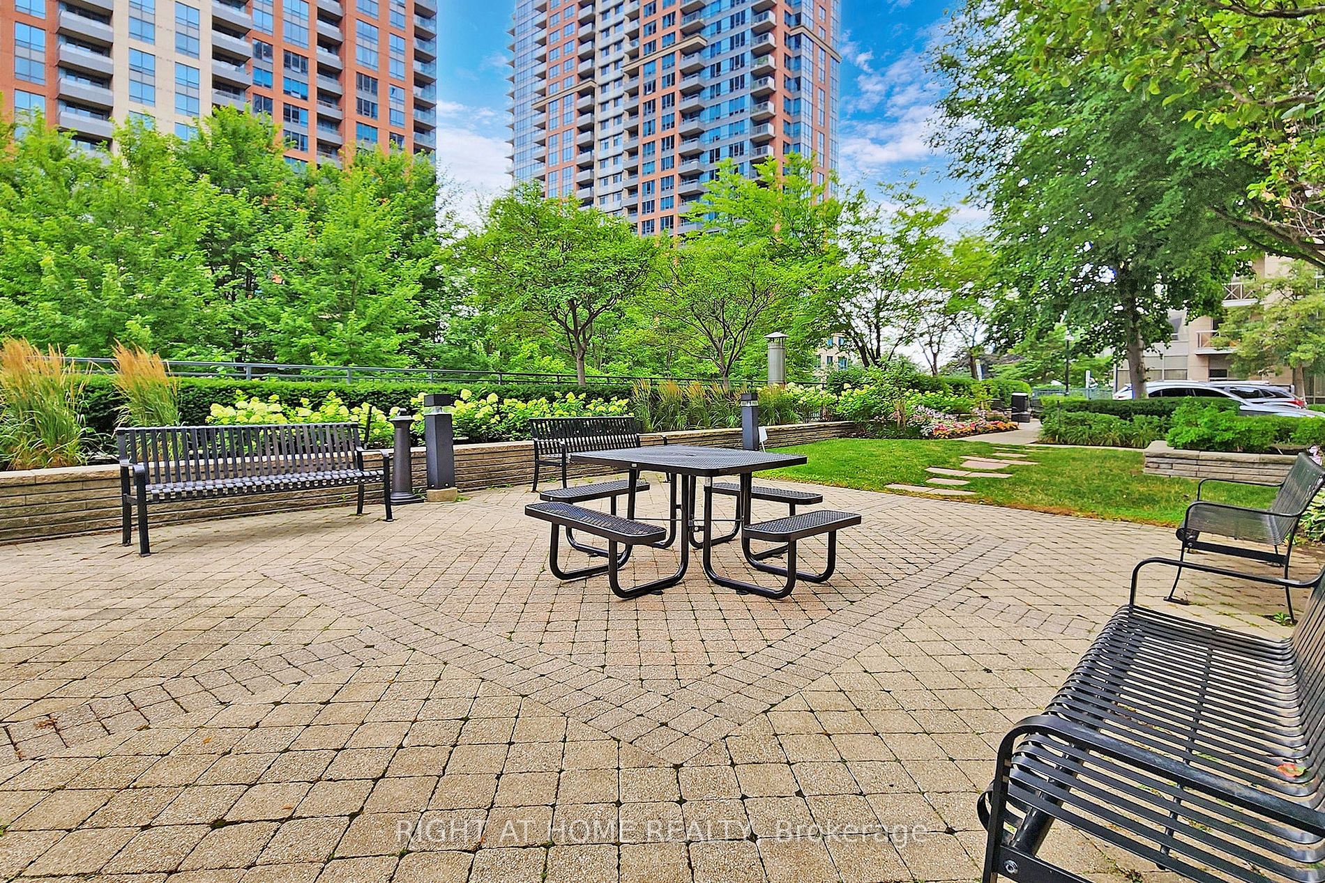 5233 Dundas St W St 1927