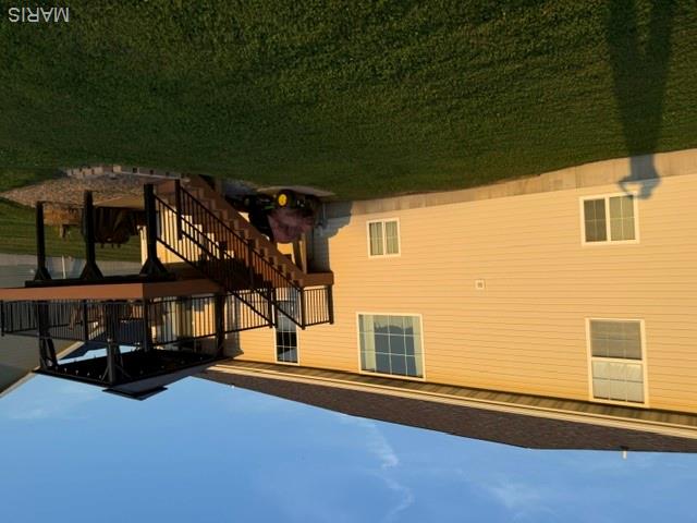 5752 Clear Creek