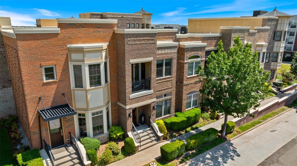 The Hill at Bricktown, Your Front Row Seat to Downtown OKC!  Live in the heart of OKC’s most exclusive community! This 2-bed, 2.5-bath townhome features 10’ ceilings, crown molding, oak wood floors, and an open-concept layout filled with natural light. The chef’s kitchen boasts KitchenAid appliances, granite countertops and premium fixtures.
Upstairs, the primary suite offers a spa-style bath with soaking tub, walk-in shower, and oversized closet, plus a private balcony with downtown views. A spacious secondary suite, upstairs laundry, and versatile flex space add convenience. Attached 2-car garage includes a storm shelter and epoxy coated floors.
Enjoy resort-style amenities: pool, hot tub, gym, clubhouse, BBQ/fire pits, conference rooms, and dog park. HOA covers exterior maintenance, landscaping, natural gas, and more—perfect for low-maintenance, lock-and-leave living.
Steps from OUHSC, Deep Deuce, Bricktown, Scissortail Park, the Oklahoma River, Paycom Center, dining & entertainment—this is downtown living at its best!