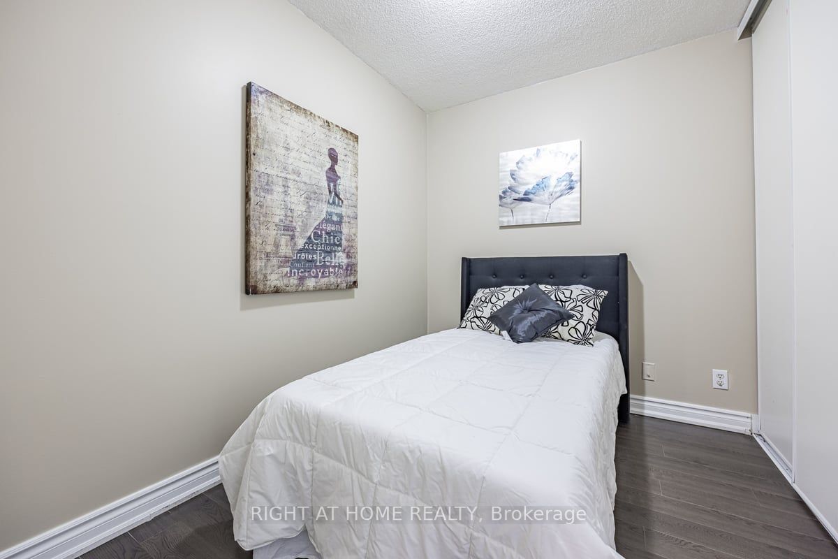 18 Lee Centre Dr 501