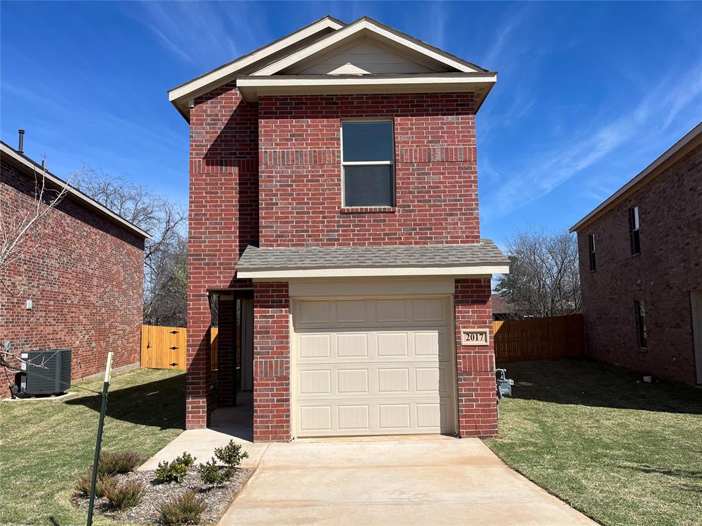 The Villages in Norman offers the Canelo floorplan with 3 beds 2 1/2 baths, 1203 sq ft with granite countertops, stainless steel appliances, energy-efficient features and premium flooring. A seamless layout that encourages family togetherness and makes entertainment easy. Bedrooms are separated from the main floor buzz, ideal for families.