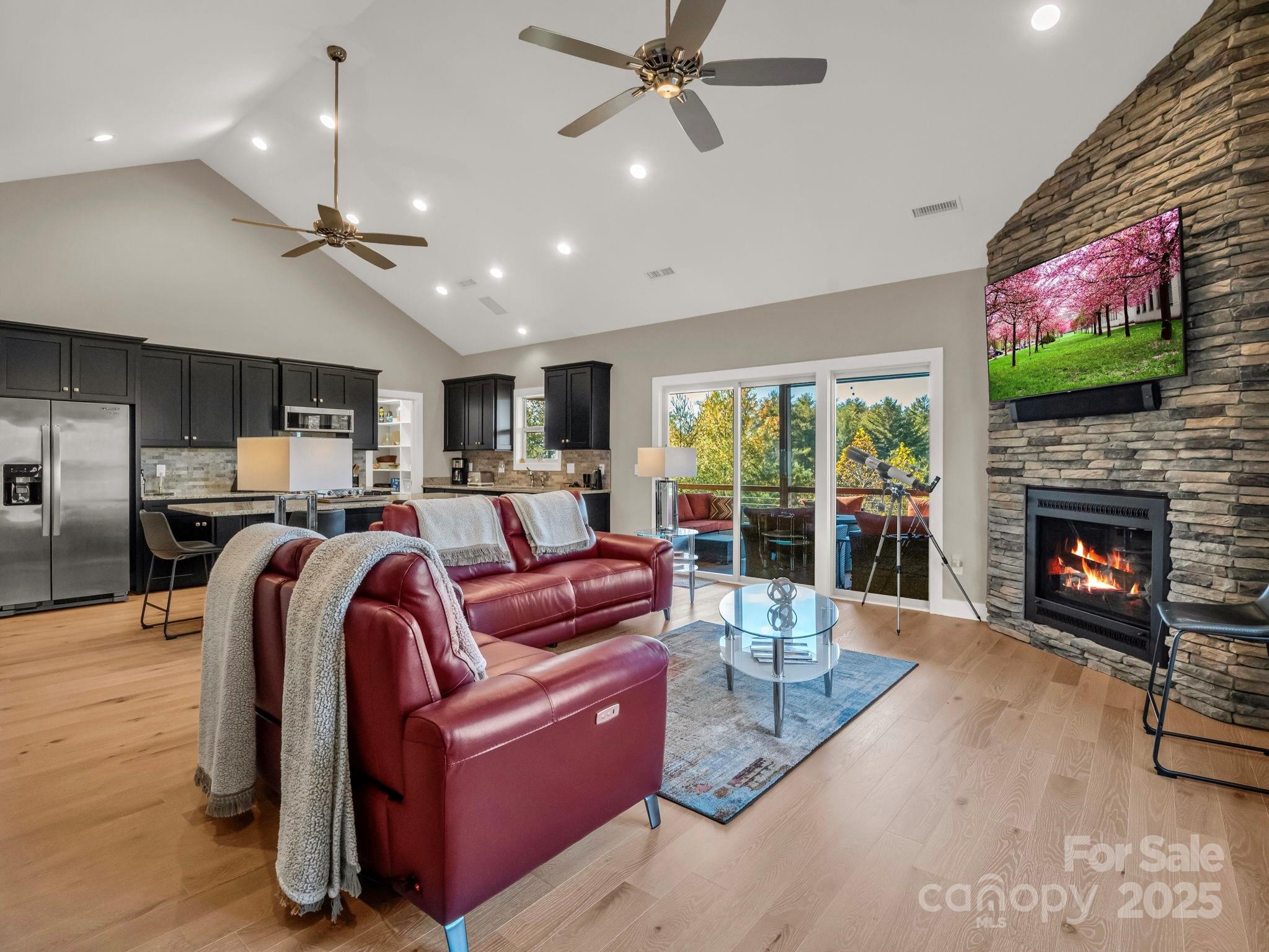 5588 Table View Lane