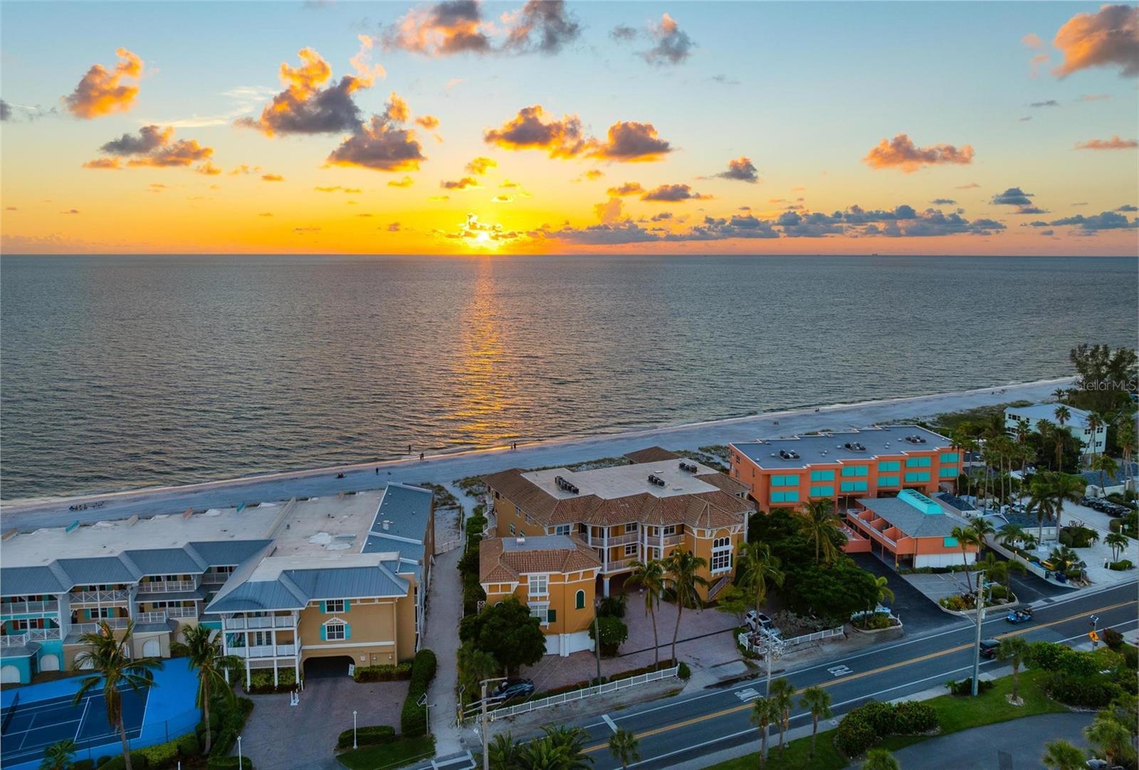 1900 Gulf Drive N 1