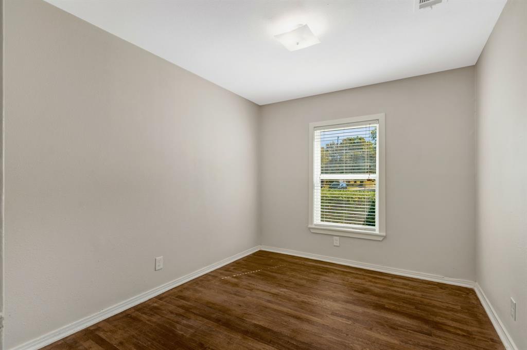 3119 Bertrand Avenue