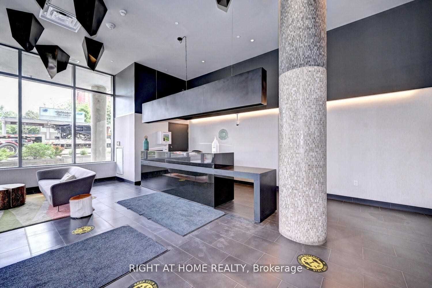 85 W Duke St 105