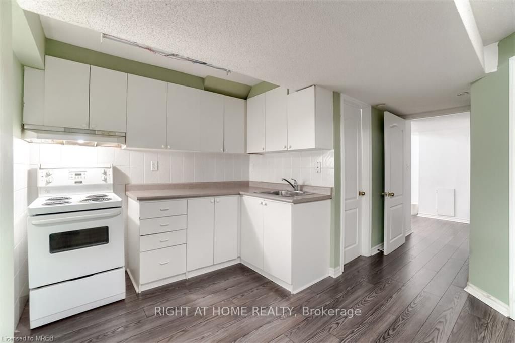 3020 Hawktail Cres
