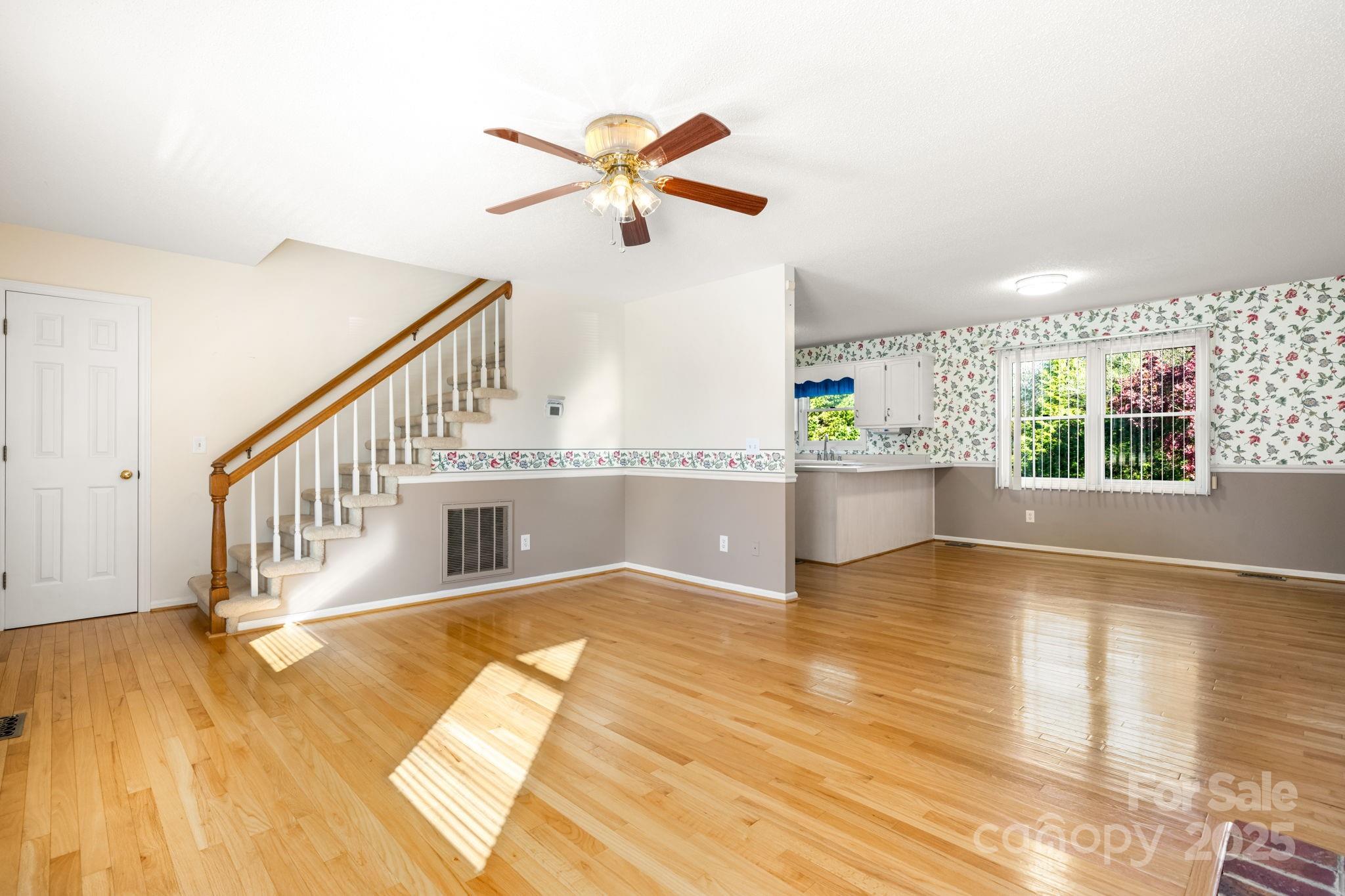 14 Hunters Creek Lane