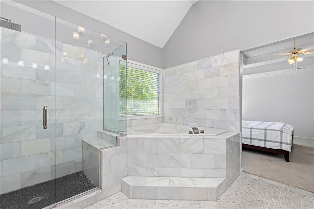 9407 W 124th Terrace