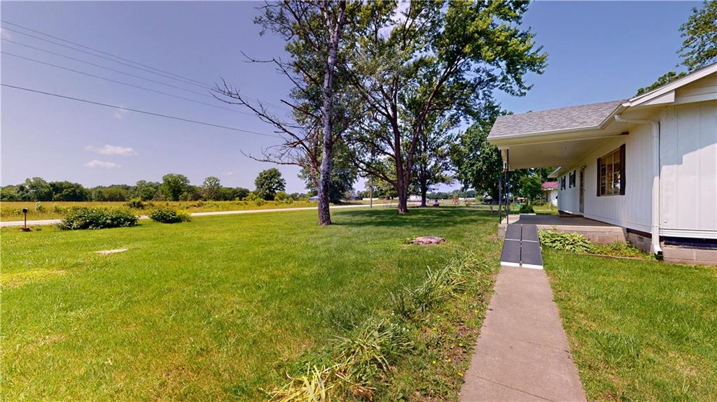 16813 E M Highway