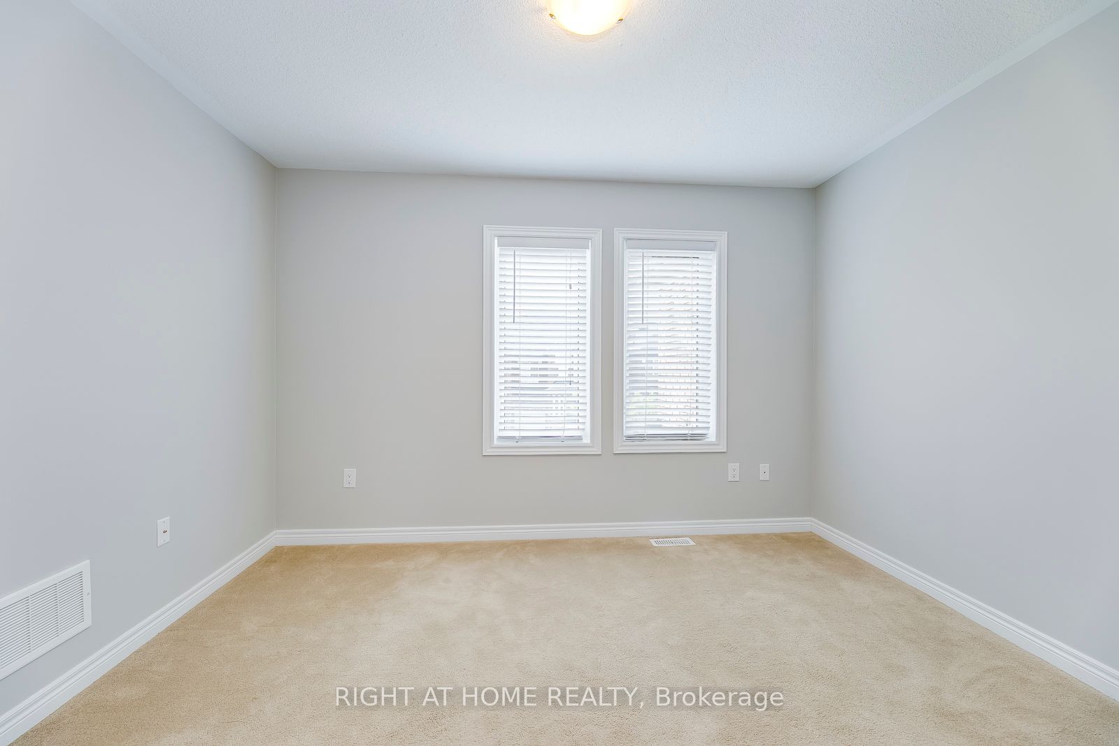 121 Orchardcroft Rd