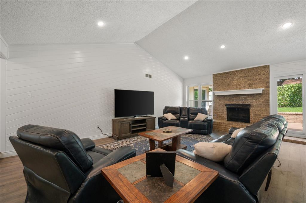 1113 Rusdell Drive