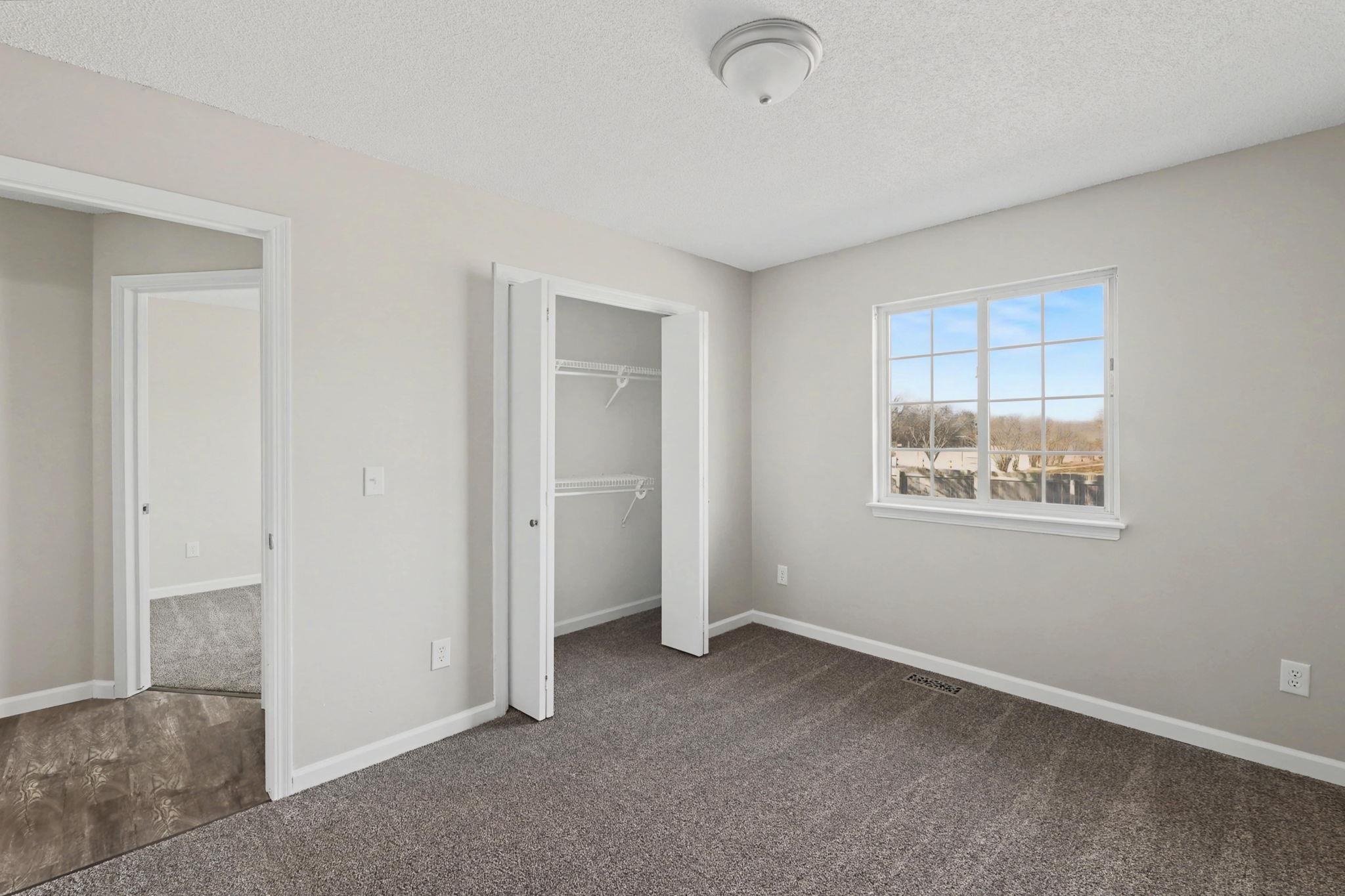 1813 N Pine Grove St