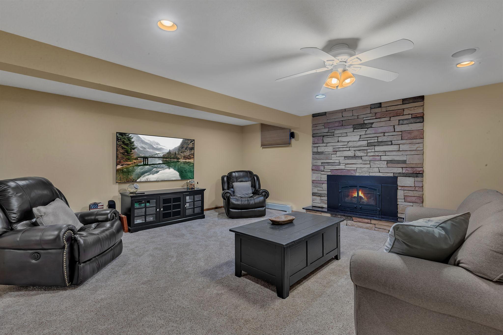 2021 Hillcrest Drive