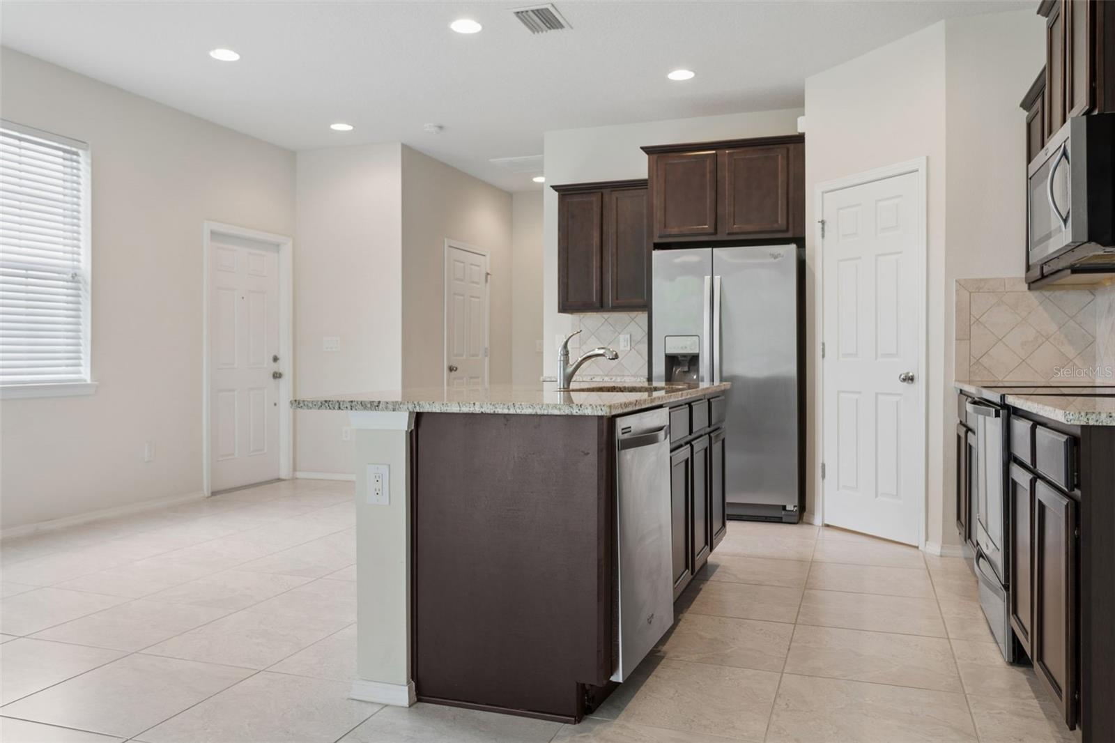 4751 White Sanderling Court