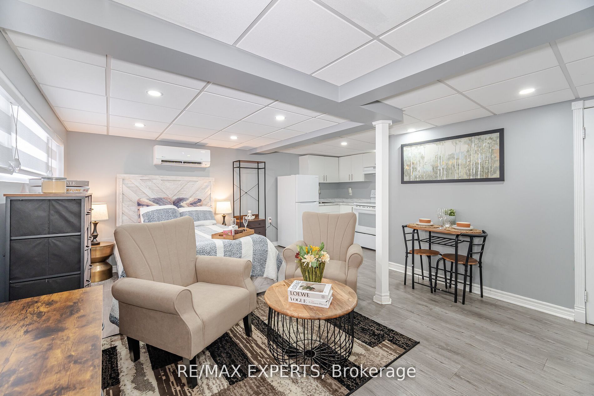 9 Grand River Crt