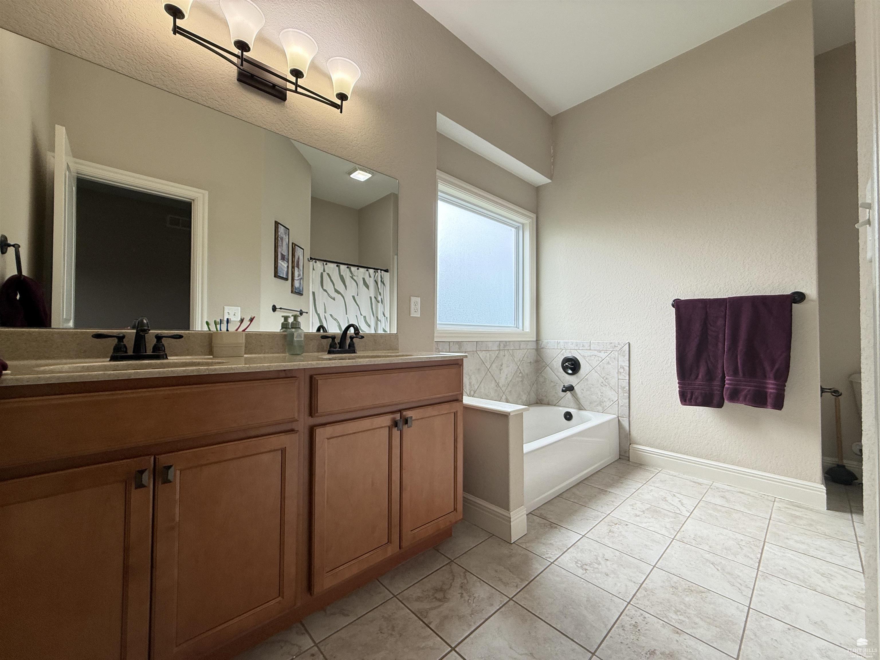 9946 Rosemary Lane