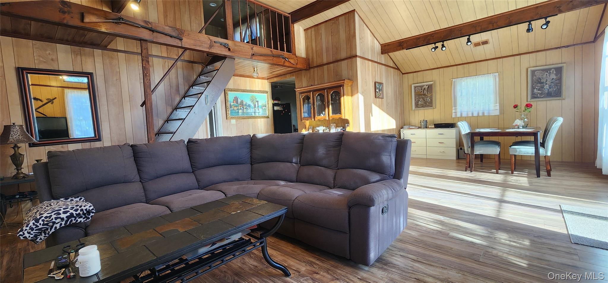 371 Kelly Bridge Road 373
