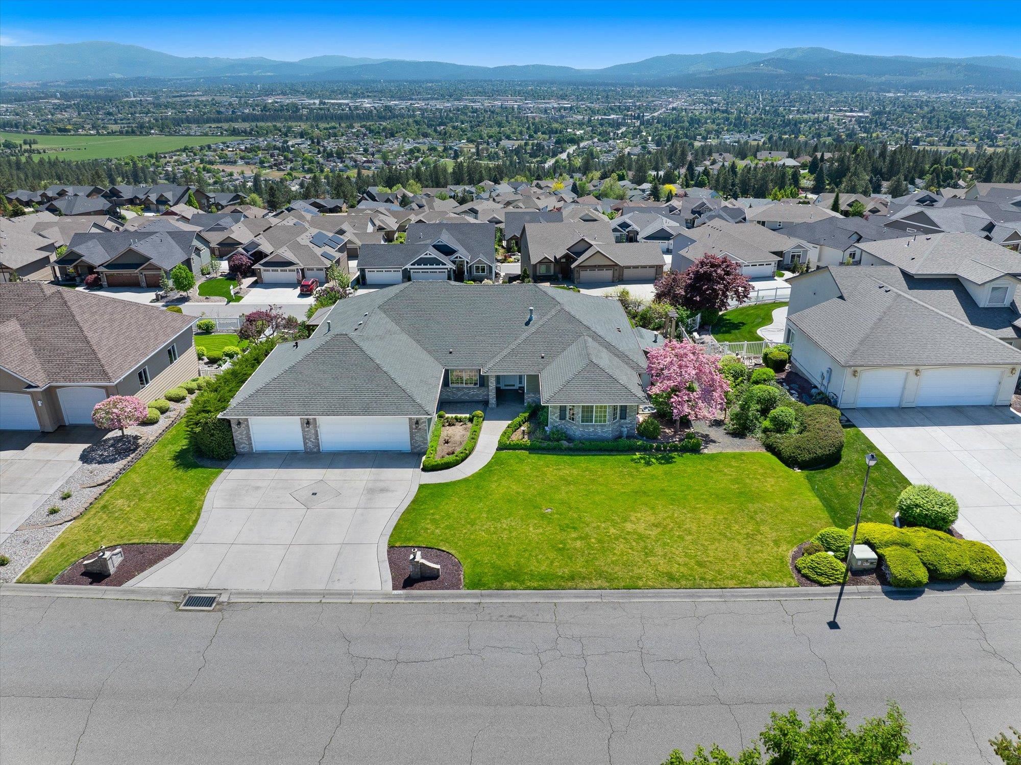 8720 E Woodland Park Dr