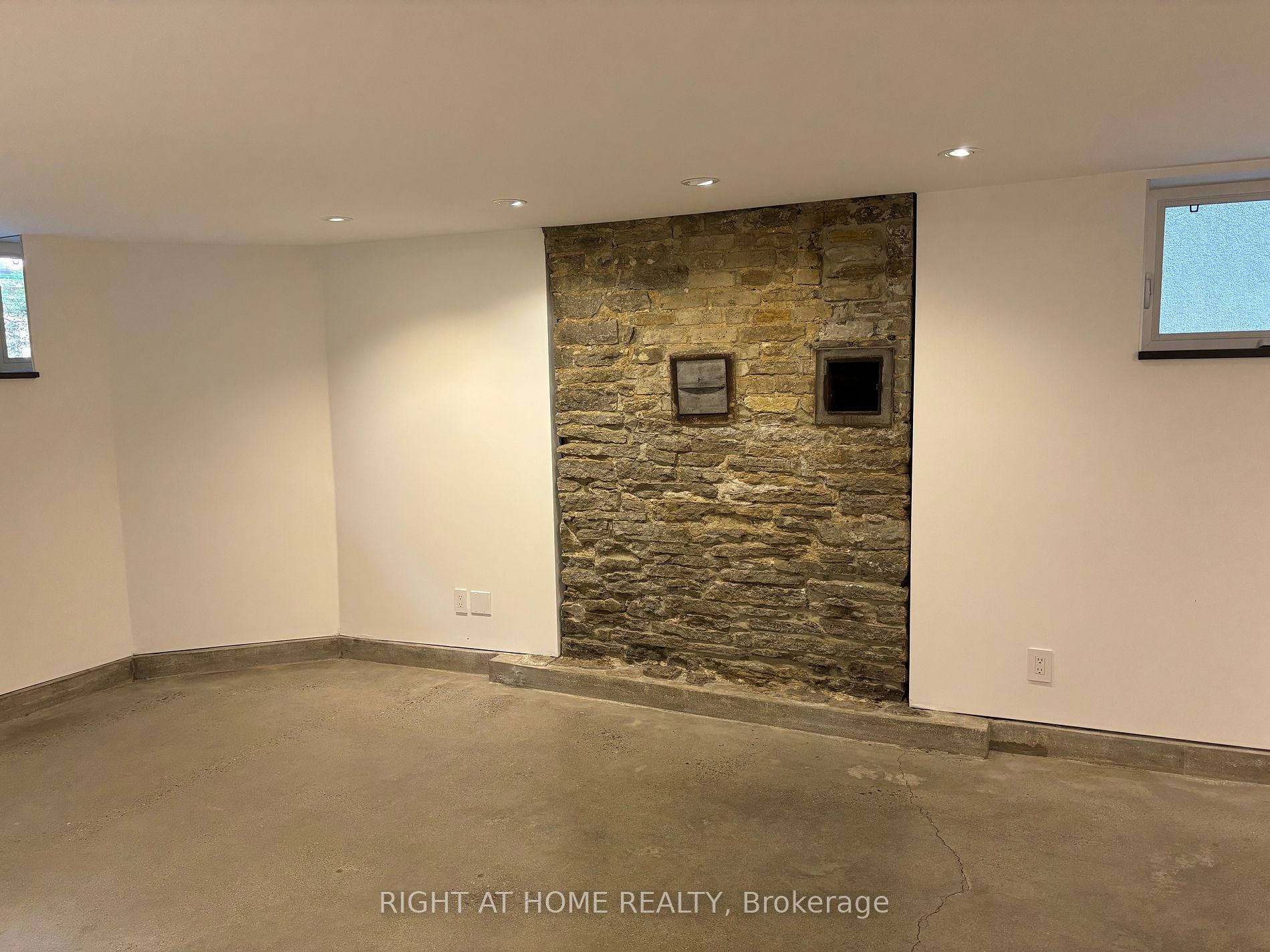 170 Indian Road Cres Bsmt