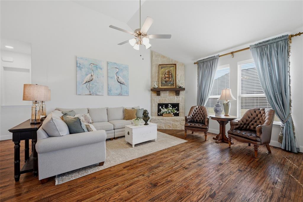 2708 W Cascade Drive