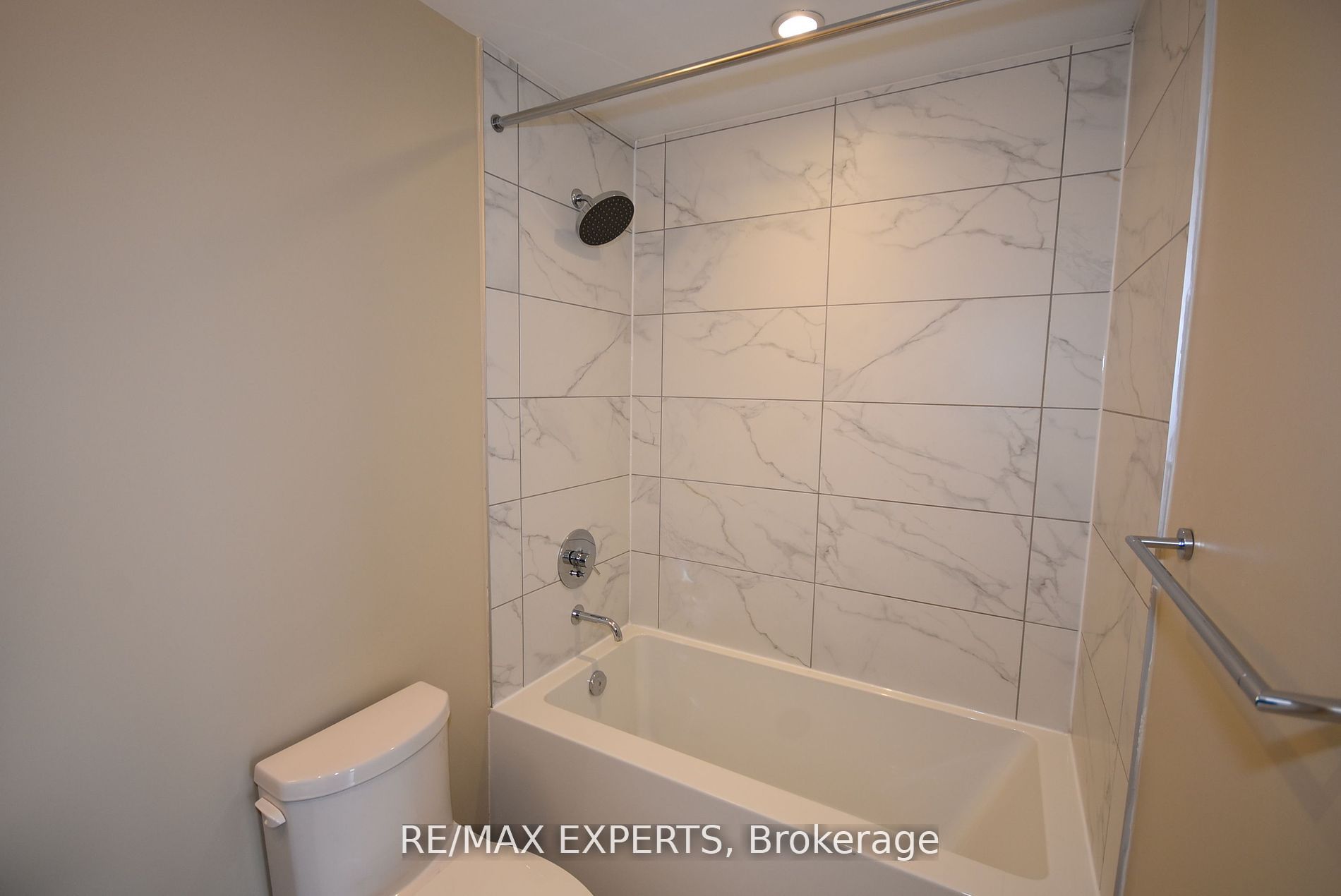 5 Buttermill Ave 5905