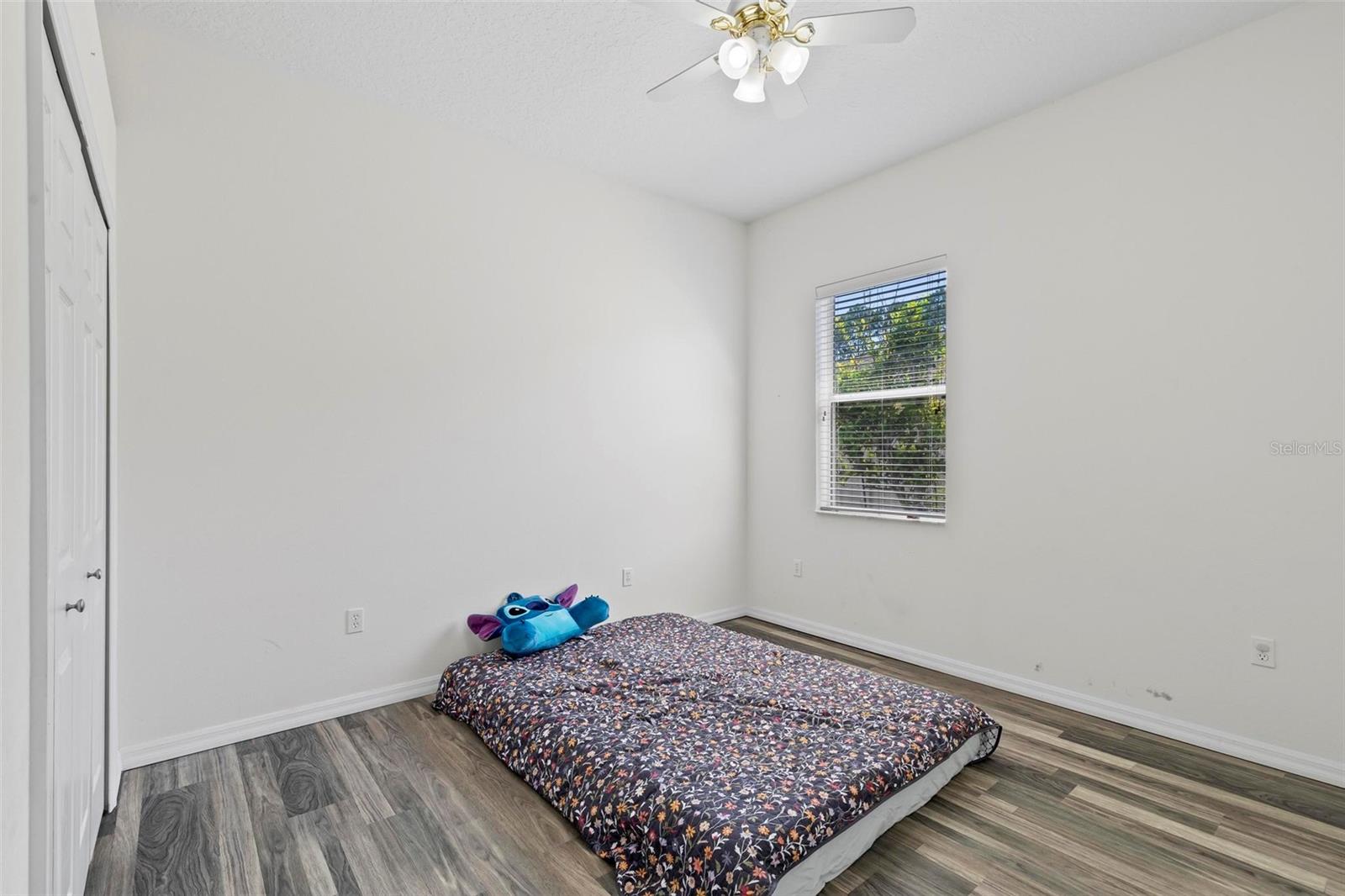 18 Buttonwood Lane