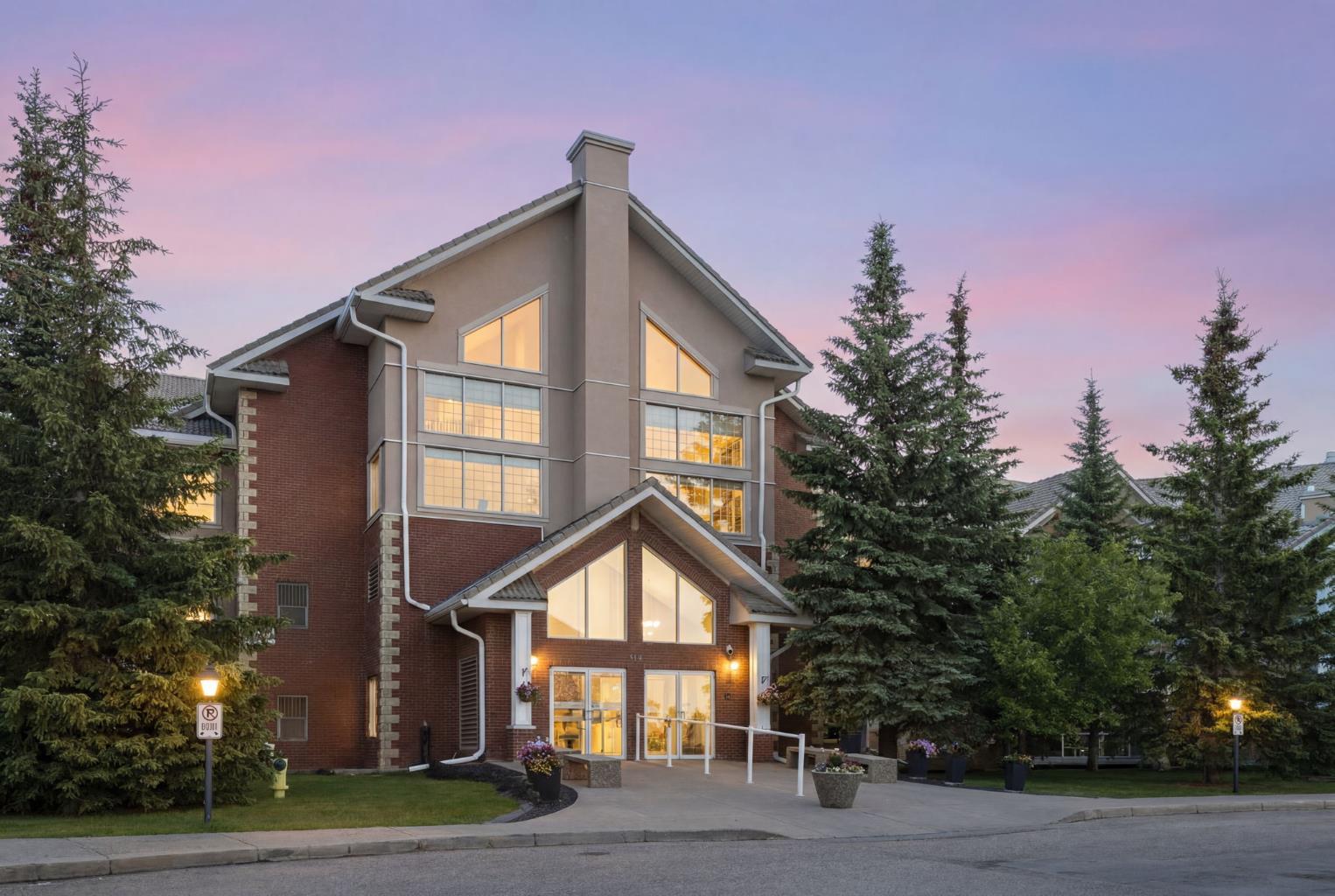 6868 Sierra Morena Boulevard SW 310, Calgary, AB 