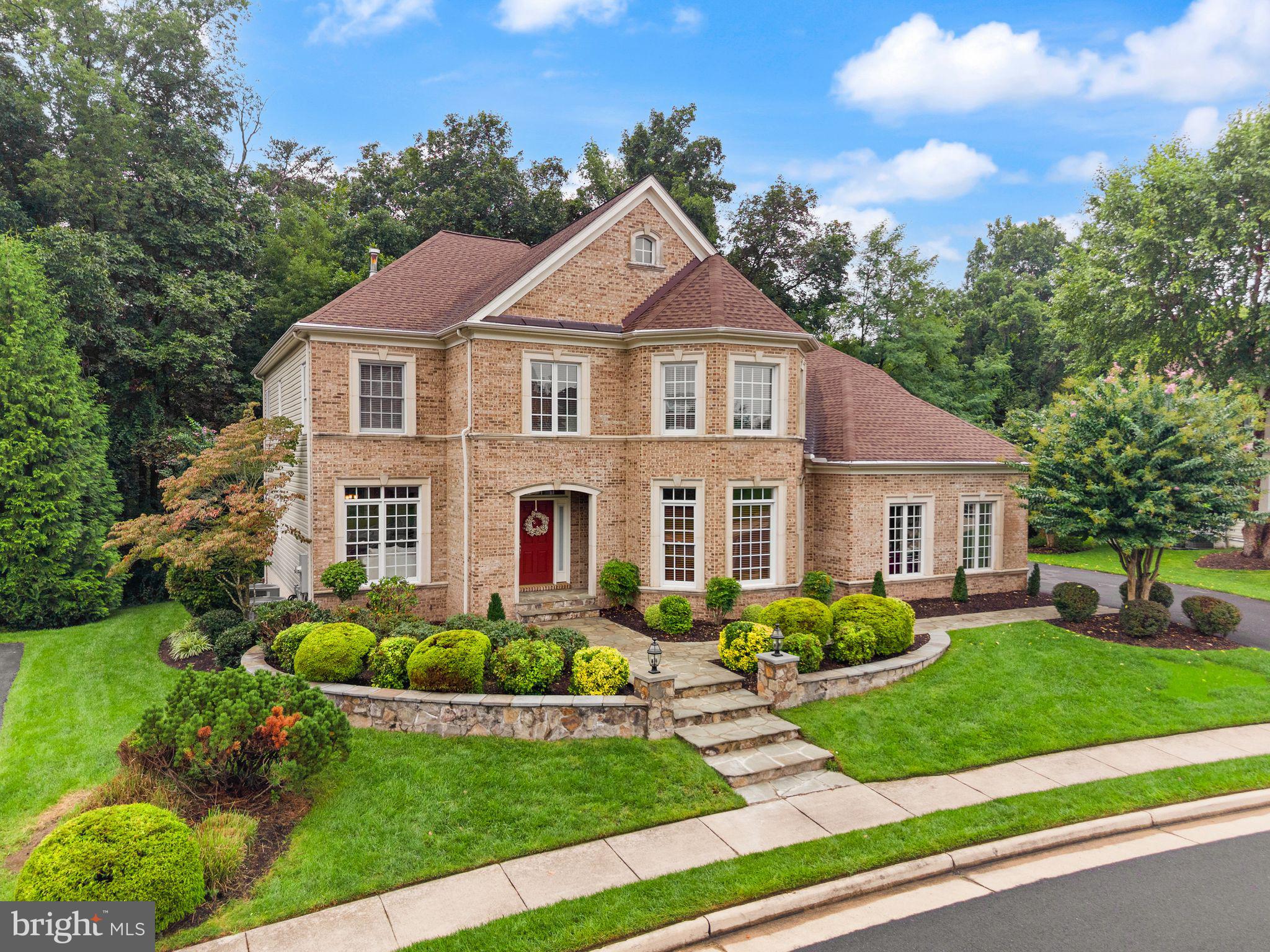13770 Henry Pond