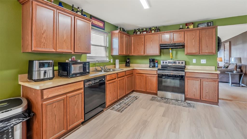 424 Summer Tree Drive