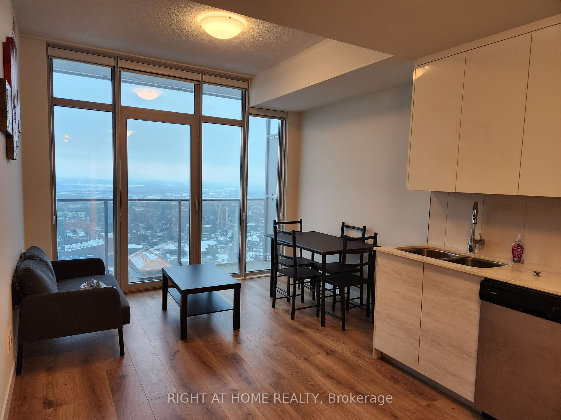 60 Frederick St 3306