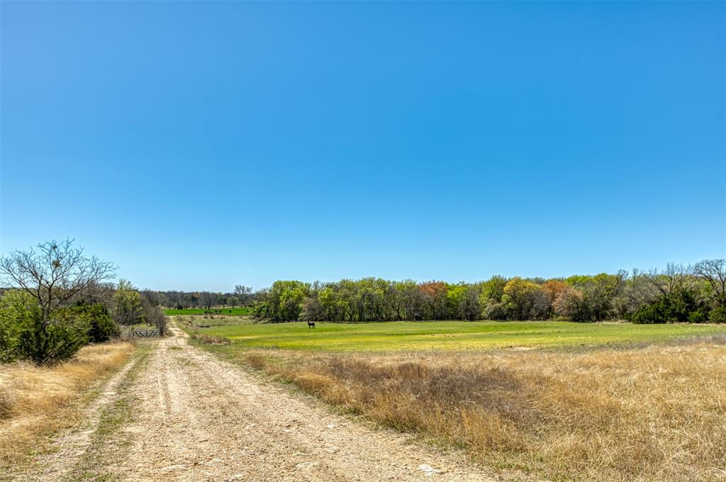 1208 Private Road 1399