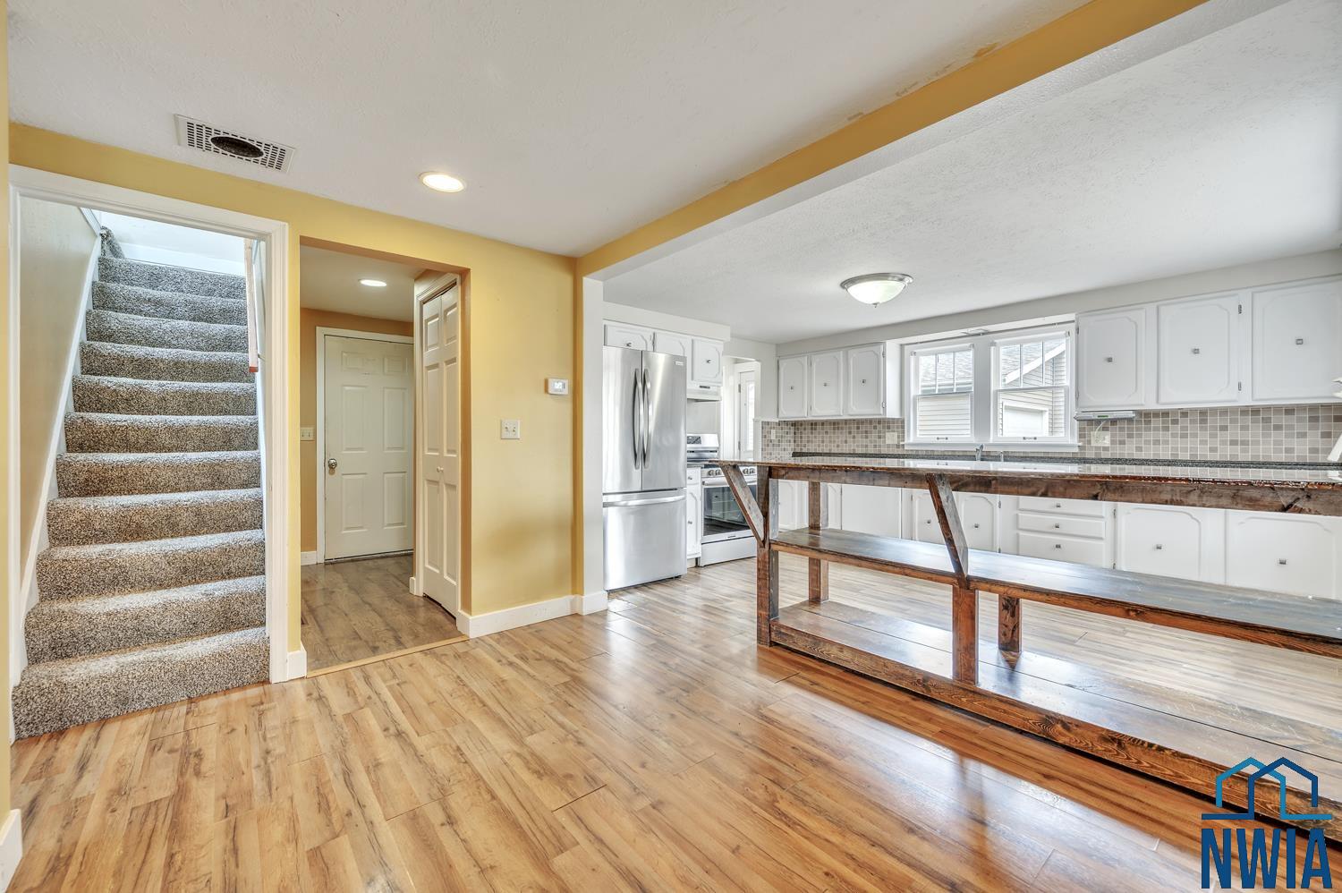 607 Albany Avenue Ne